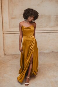 Things You Need To Know Before Buying Bridesmaid Dresses Online